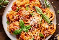 Rich Homemade Marinara Sauce Recipe for Pasta & Pizza