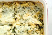 Spinach and Artichoke Quinoa Bake: Cheesy Healthy Casserole