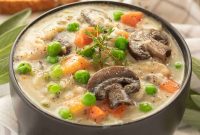 Creamy Chicken and Wild Rice Soup Recipe for Cozy Comfort