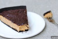 Chocolate Peanut Butter Cup Pie Recipe — Decadent No-Bake Dessert