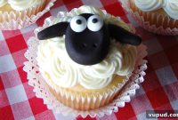 Adorable Sheep Cupcake Ideas for Cute Party Desserts