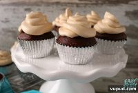 Lick-the-Bowl Peanut Butter Frosting Recipe for Cake & Cookies
