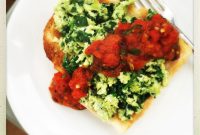 Avocado Green Eggs on Toast: Creamy Brunch Recipe