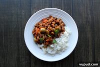 Authentic Cuban Picadillo Recipe: Ground Beef with Olives & Raisins