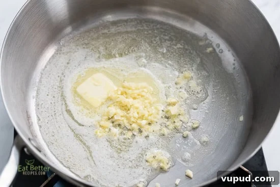 Garlic Parmesan Smashed Cauliflower Sautéed to Crispy Perfection 4 Low Carb Mashed Cauliflower Recipe KETO | @eatbetterrecipes