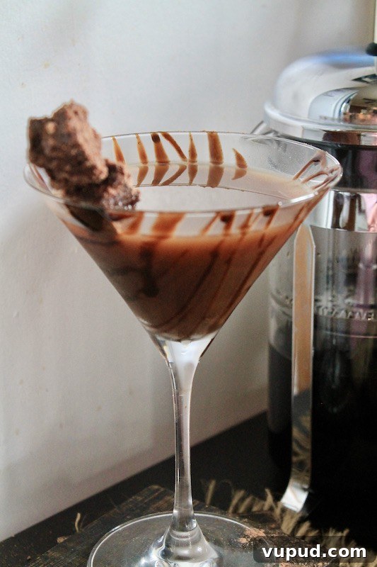 Pick-Me-Up Coffee Martini Recipe for an Energizing Nightcap 4 img 12264 3