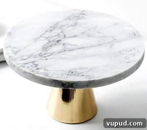 Top Kitchen Gifts for Home Cooks and Food Lovers 34 cake stand