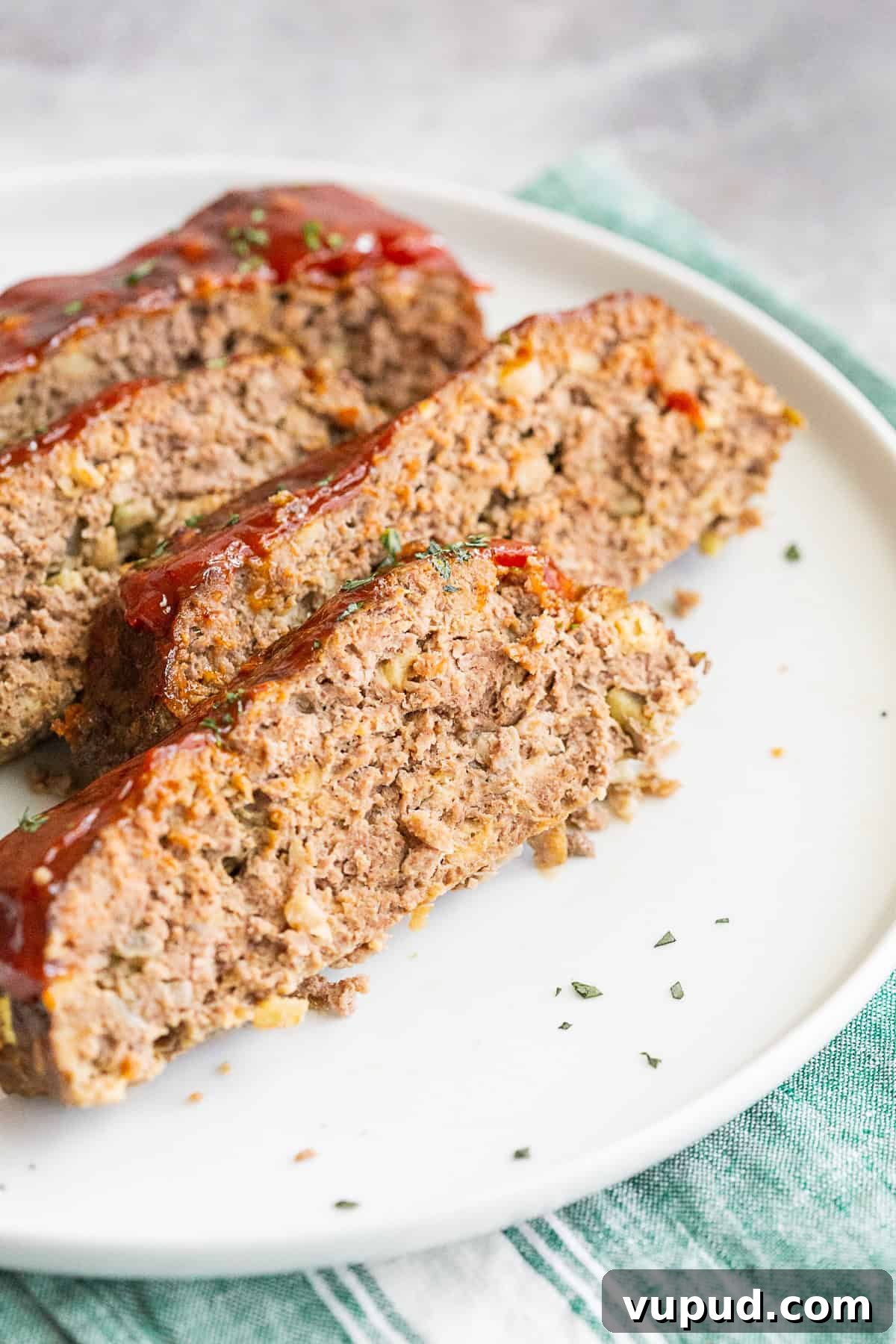 Classic Homemade Beef Meatloaf Recipe for Comforting Dinners 5 a close up slice of Classic Beef Meatloaf.