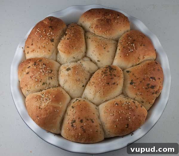 Garlic Pull-Apart Monkey Bread Recipe for Savory Gatherings 2 monkey bread