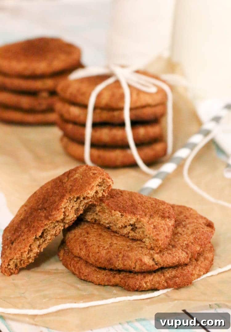 Paleo Snickerdoodles - these gluten free cookies have 6 simple ingredients. Crispy on the outside and chewy on the inside. #paleo #cookies