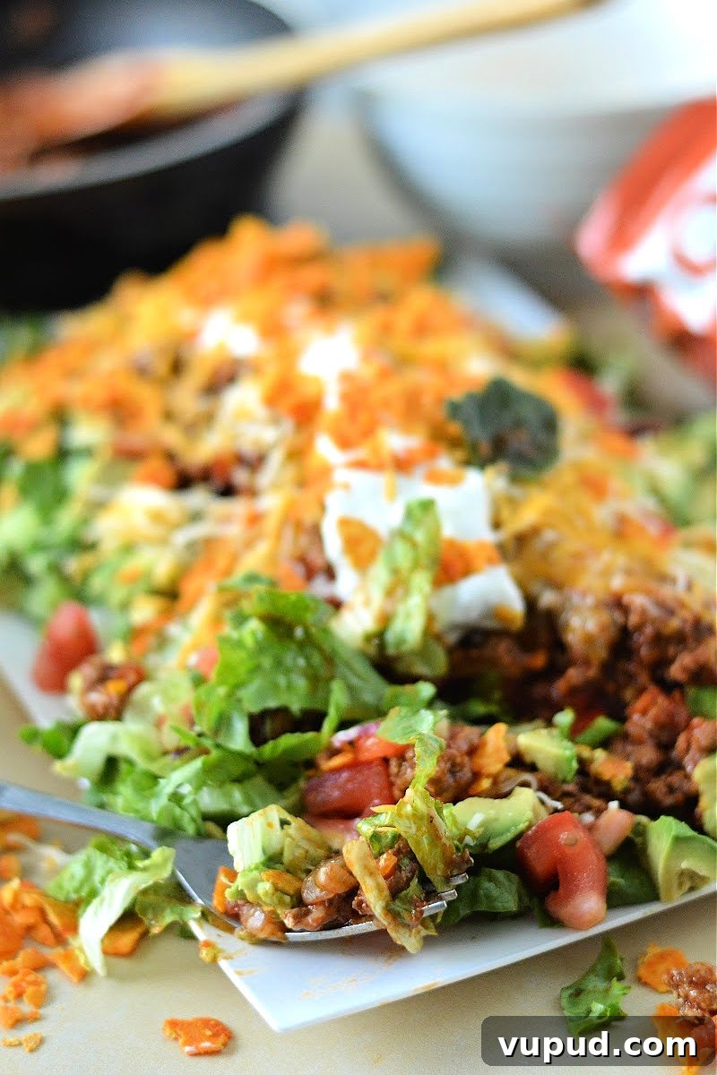 Low-Carb Ground Beef Chili Salad Recipe for Flavorful Weeknights 6 Low Carb Ground Beef Chili Salad