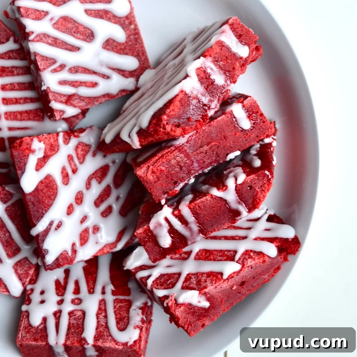 Red Velvet Dessert Bars with WW Points and Nutrition Info 2 Red velvet bars