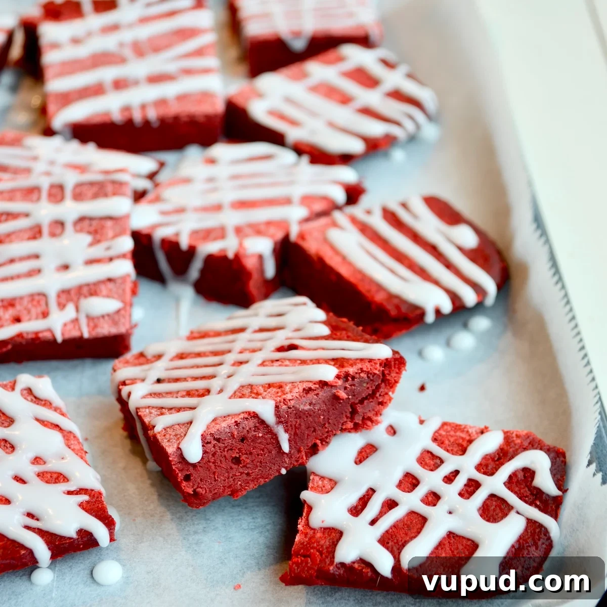 Red Velvet Dessert Bars with WW Points and Nutrition Info 4 Baked red velvet bars