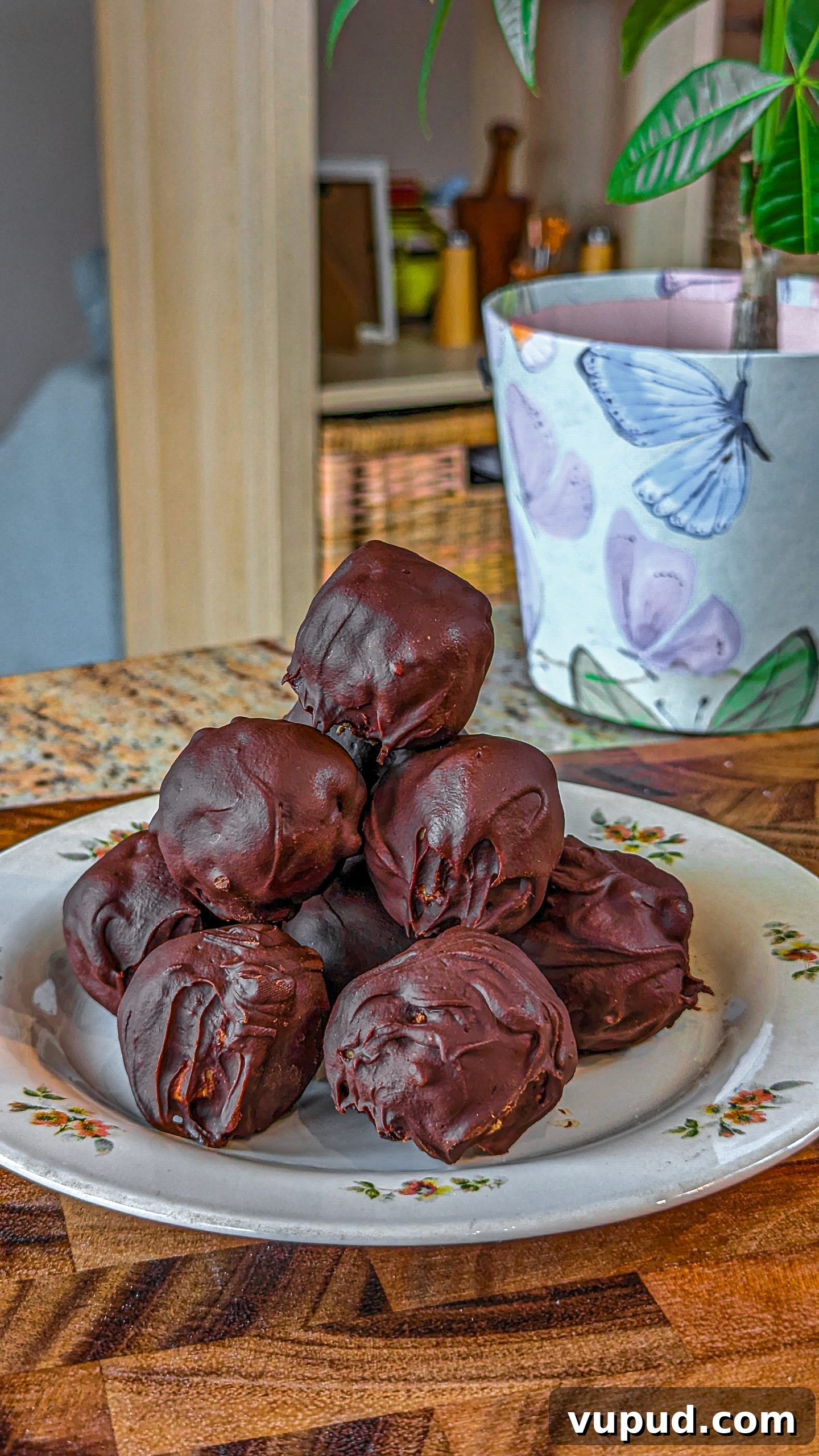 Peanut Butter and Rice Krispies Balls: No-Bake Snack Recipe 2 img 5814 1
