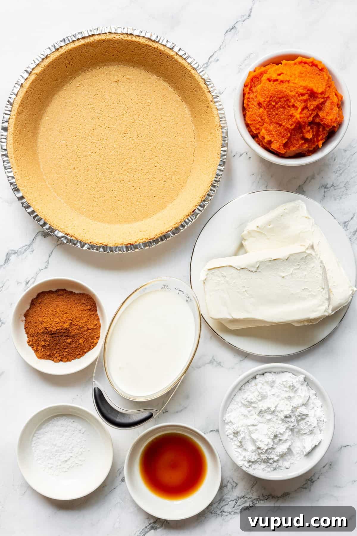 No-Bake Pumpkin Cheesecake with Gingersnap Crust 4 ingredients to make no bake pumpkin cheesecake