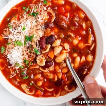 A close up view of a bowl of pasta fagiole.
