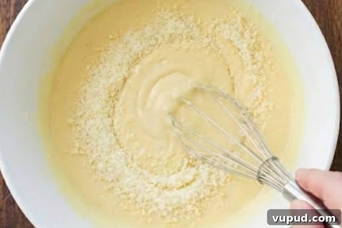 Lighter Chicken Carbonara Recipe: Creamy, Low-Calorie Comfort Meal 5 Whisk the cream cheese and eggs in a large bowl until completely smooth and stir in the parmesan, and set aside.