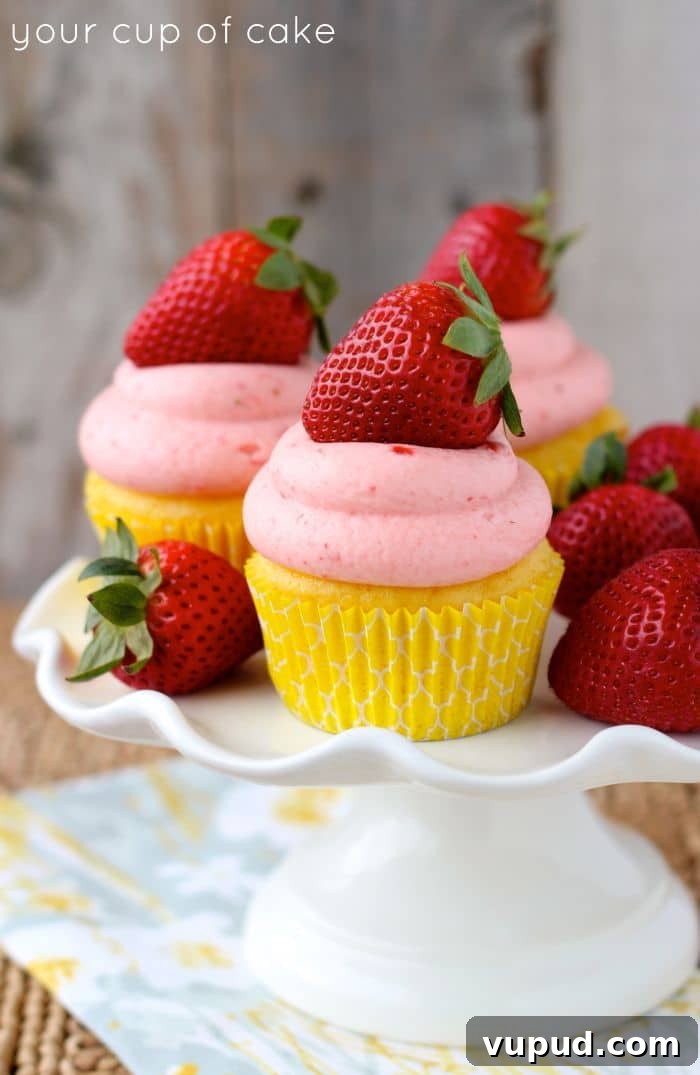 Strawberry Pineapple Greek Yogurt Cupcakes Strawberry Pineapple Greek Yogurt Cupcakes