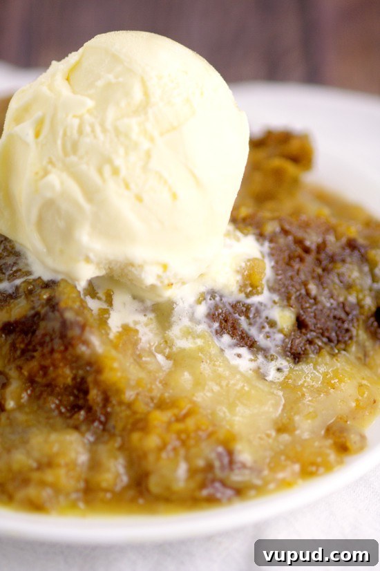 Crockpot Pumpkin White Chocolate Lava Cake Recipe 3 Pumpkin spice and white chocolate lava cake in a slow cooker