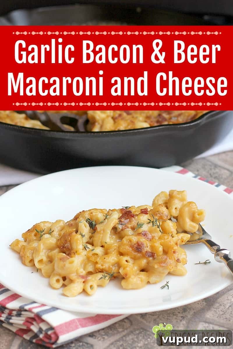 Garlic, Bacon & Beer Macaroni and Cheese Recipe 13 Garlic, Bacon, and Beer Macaroni and Cheese. This recipe has to happen in your life. #recipe #food #macaroniandcheese #beer #cheese #bacon