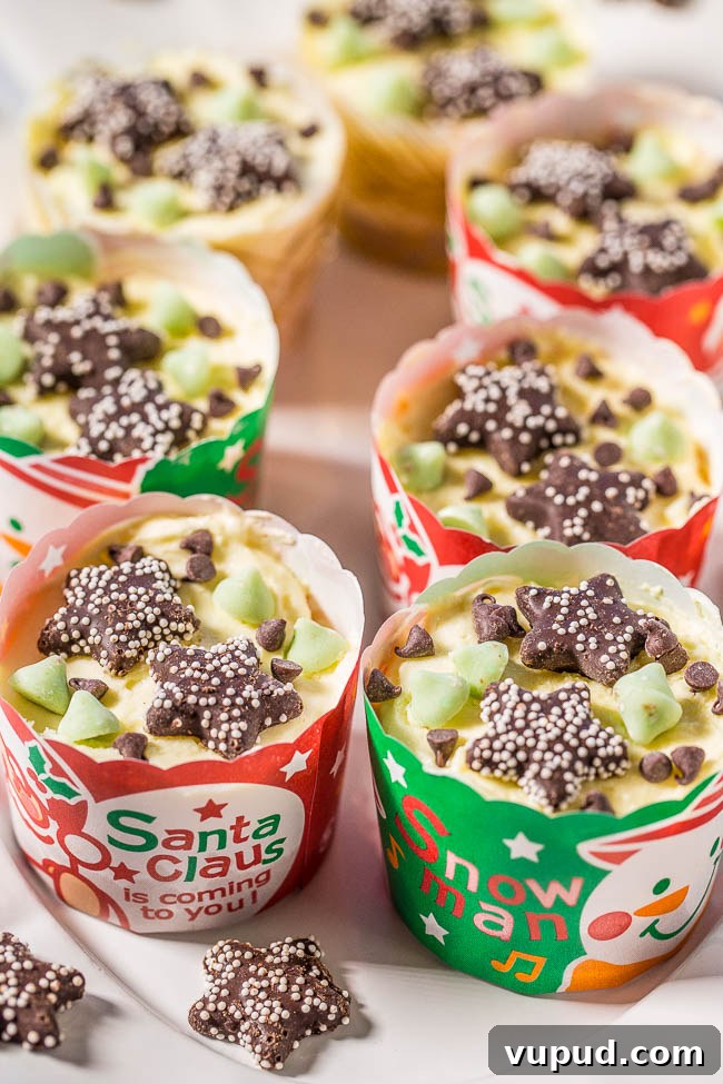 Classic New York Cheesecake Recipe: Creamy Oven-Baked Slice 38 No-Bake Mini Cheesecakes in festive muffin liners.